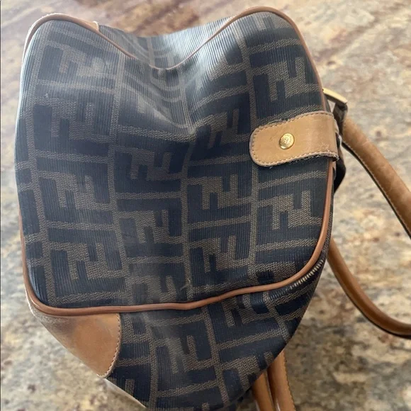 Fendi Black and Tan Tote Bag - Picture 4 of 11